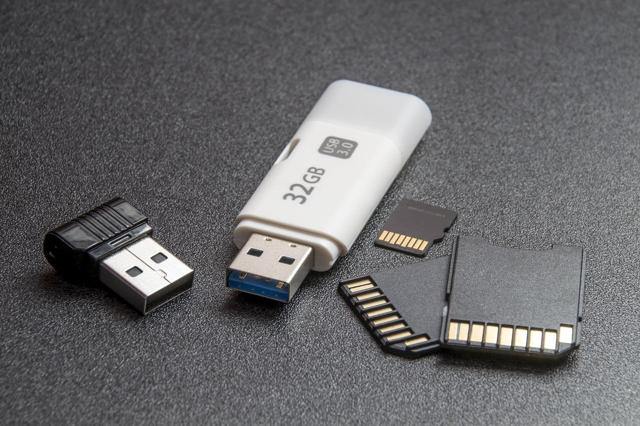 Dlaczego pamięć podręczna USB jest w dzisiejszych czasach nieodzowna?